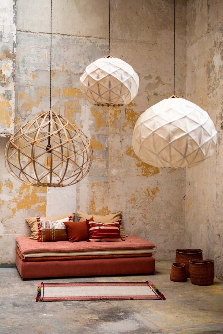 Caravane Suspension 'Pily' - rattan & paper