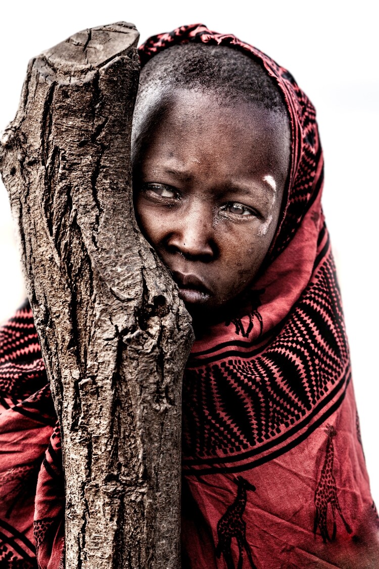 Serge Anton - Masai child - color