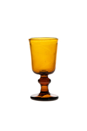 Mondgeblazen glas op voet - amber