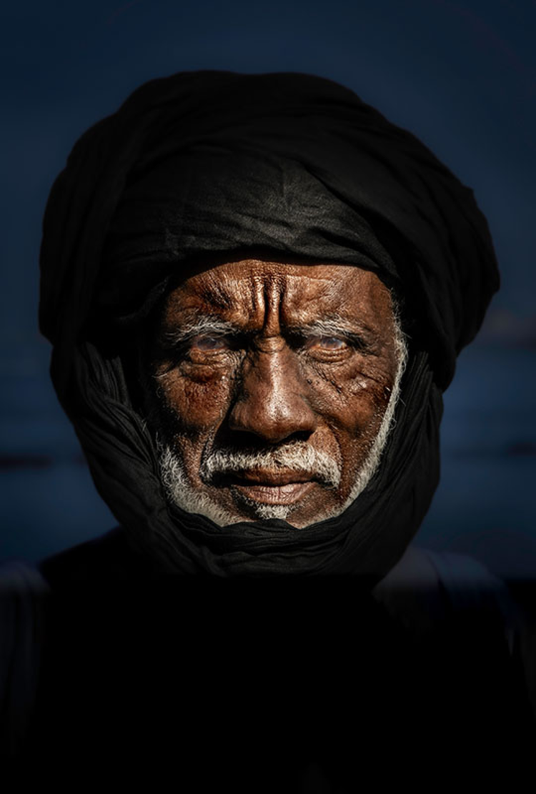 Serge Anton - Touareg - color