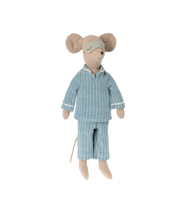 Medium mouse, pyjamas