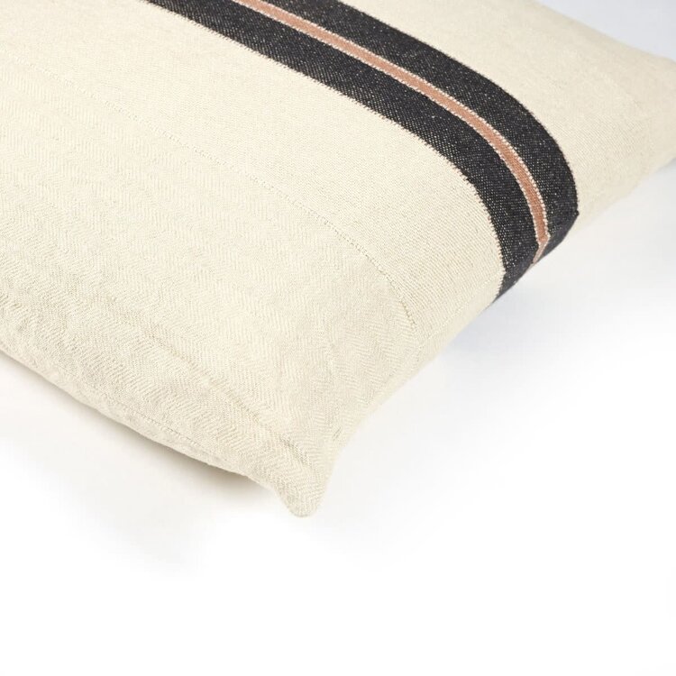Libeco The Patagonian deco cushion - black stripe