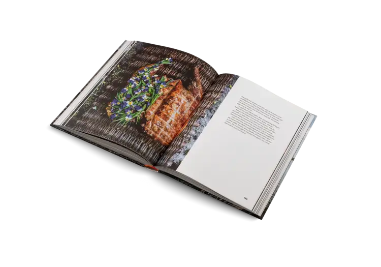 Gestalten Cooking on fire