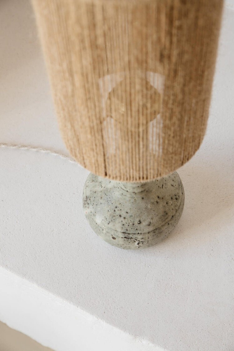 Grès Editions Tafellamp Lune - gris vert - fijne jute