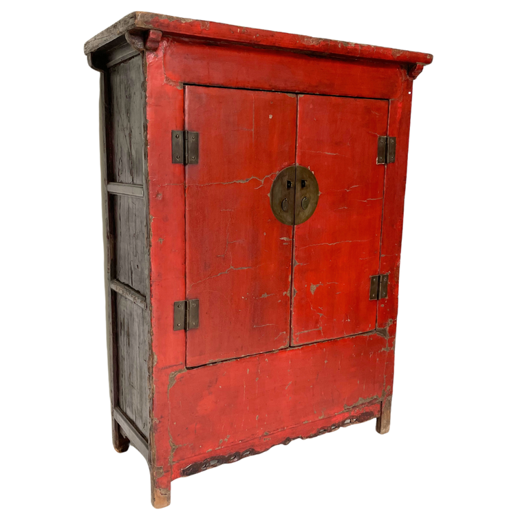 Antique Chinese bridal cabinet in red lacquered wood