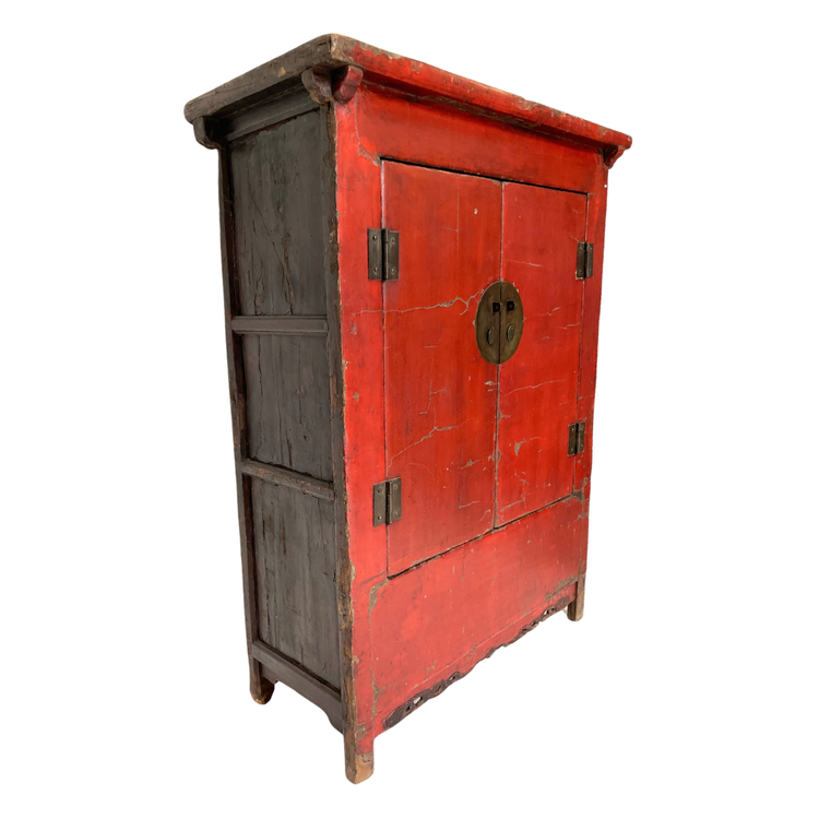 Antique Chinese bridal cabinet in red lacquered wood