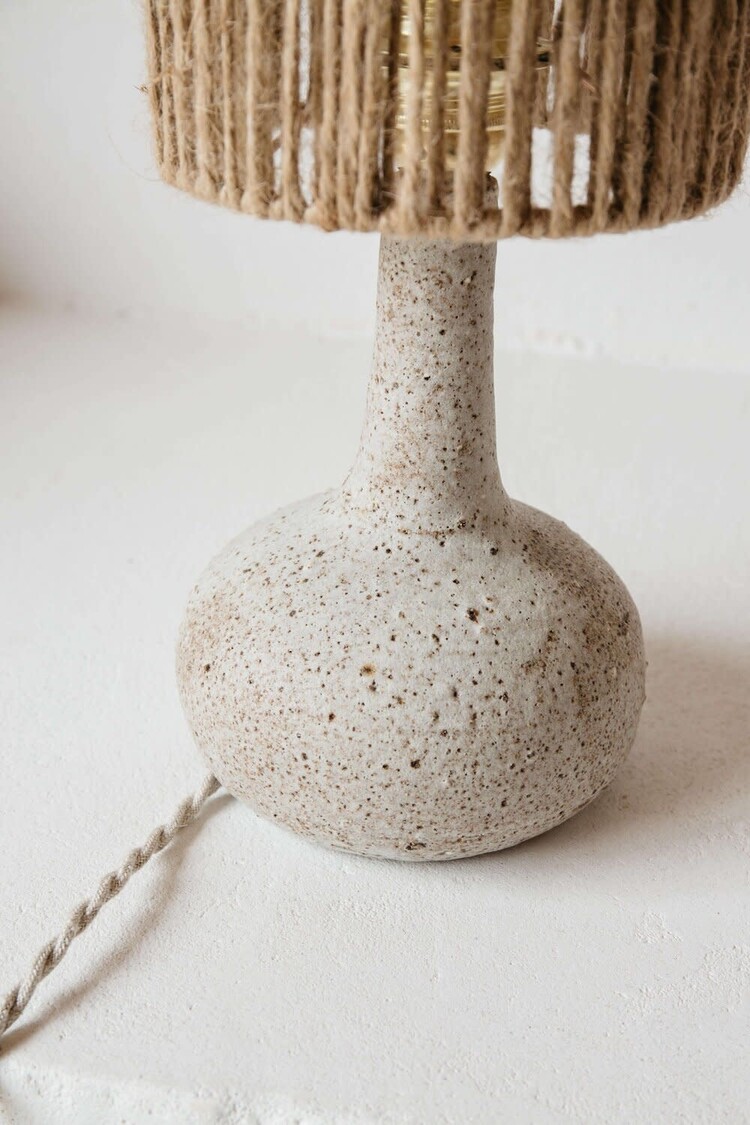 Grès Editions Lune table lamp - raw white - thick jute