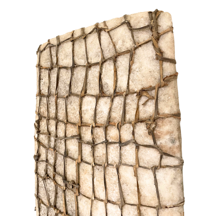 Old salt plate on base - Taoudenni