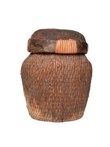 Oude rotan mand met deksel #43