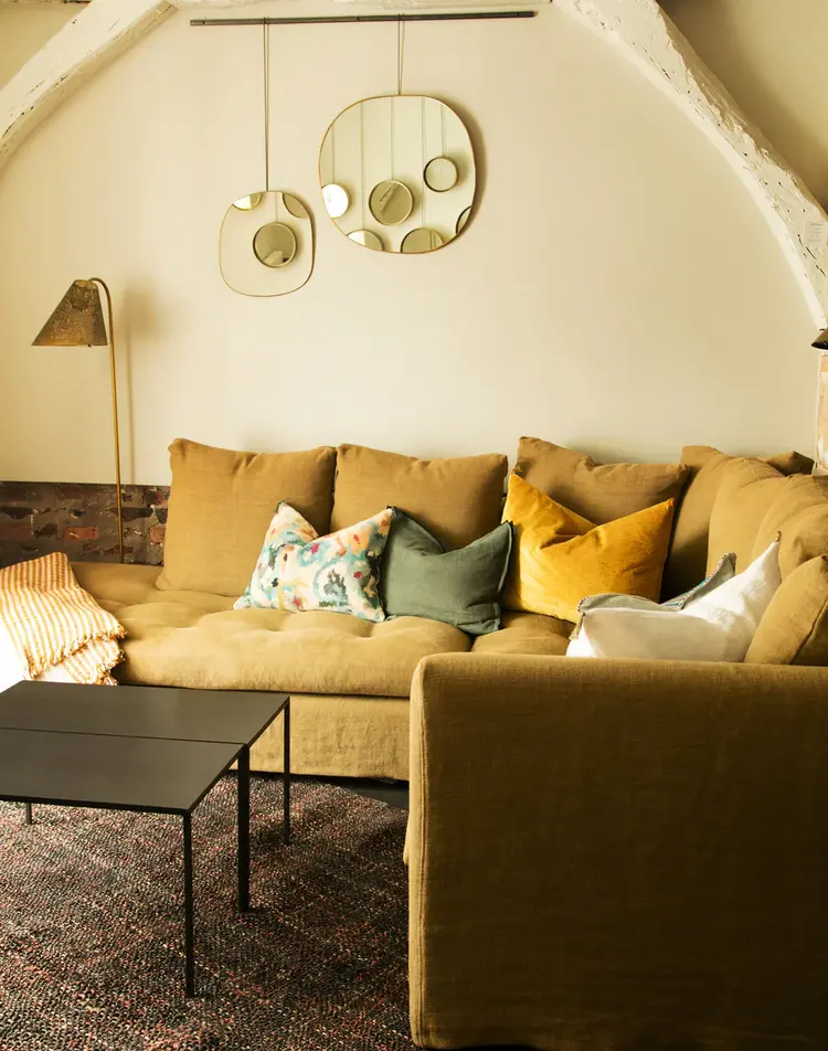 Caravane Ame hand geplooide messing spiegel