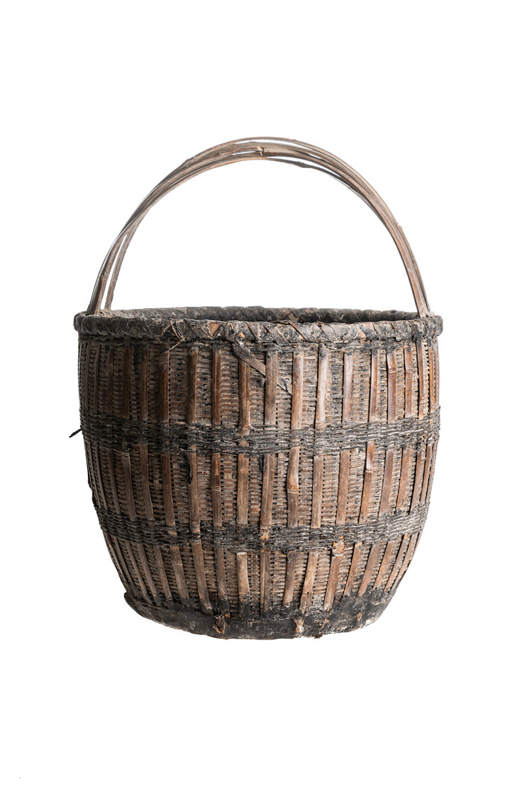 Old Chinese picking basket with woven walnut handle, Shanxi #17