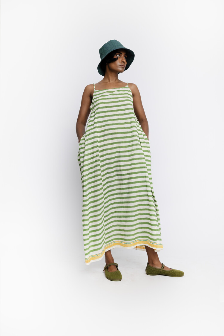 Injiri Ladies Slip  Amber 154