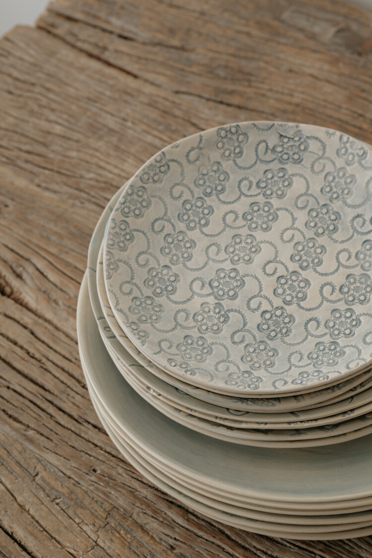 Wonki Ware Dinner Plate Duck Egg Pattern