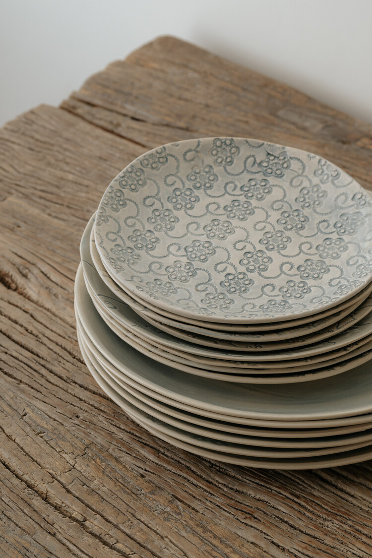 Wonki Ware Dinner Plate Duck Egg Pattern