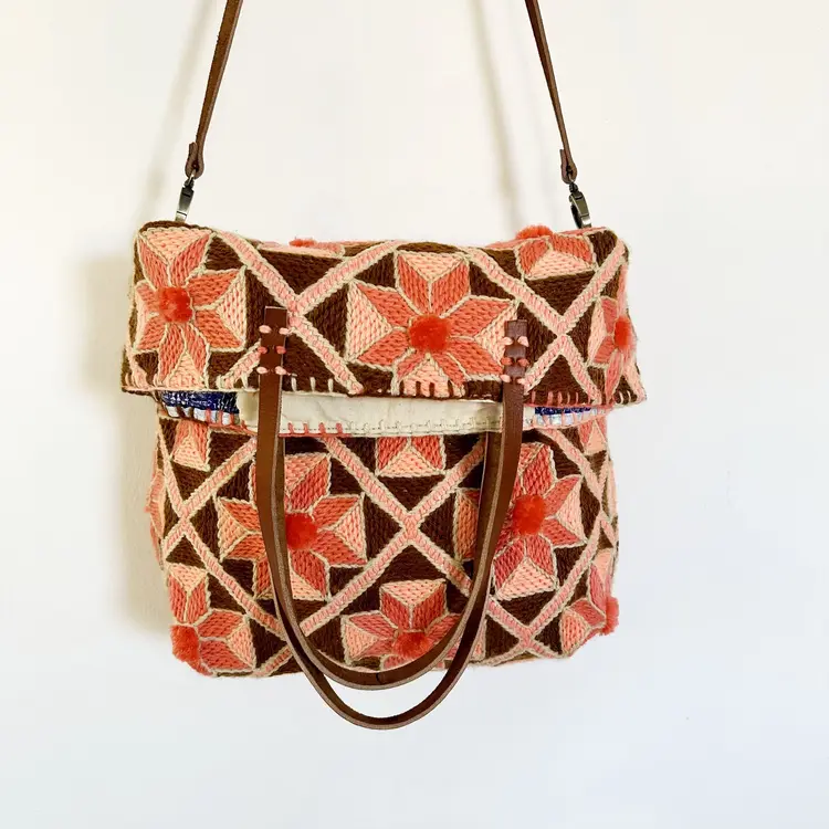 Enshallah Handgemaakte Gerecycleerde Handtas - Brown Peach