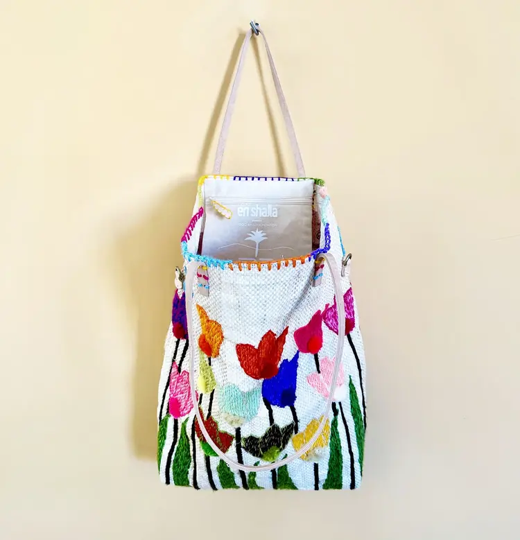 Enshallah Handgemaakte Gerecycleerde Handtas - Tulips