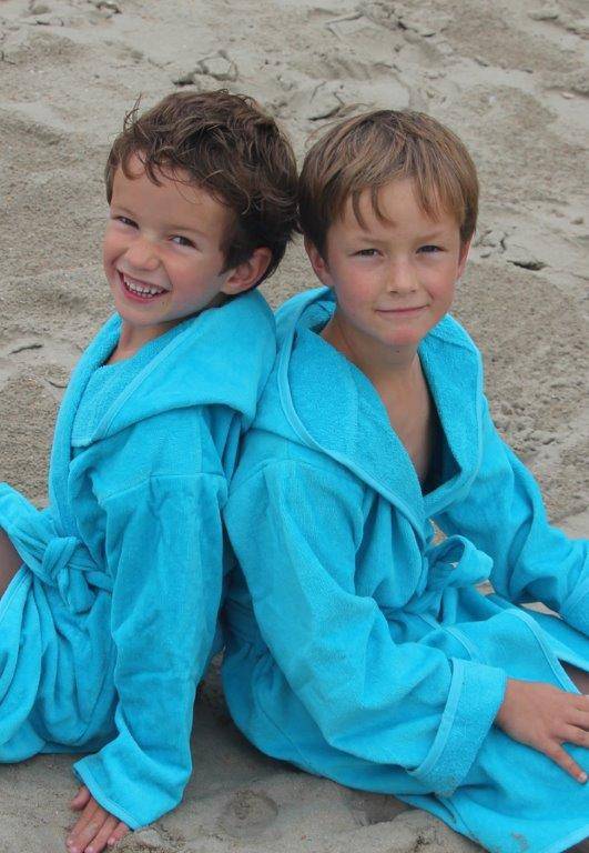 badjas kind aquablauw met capuchon afbeelding