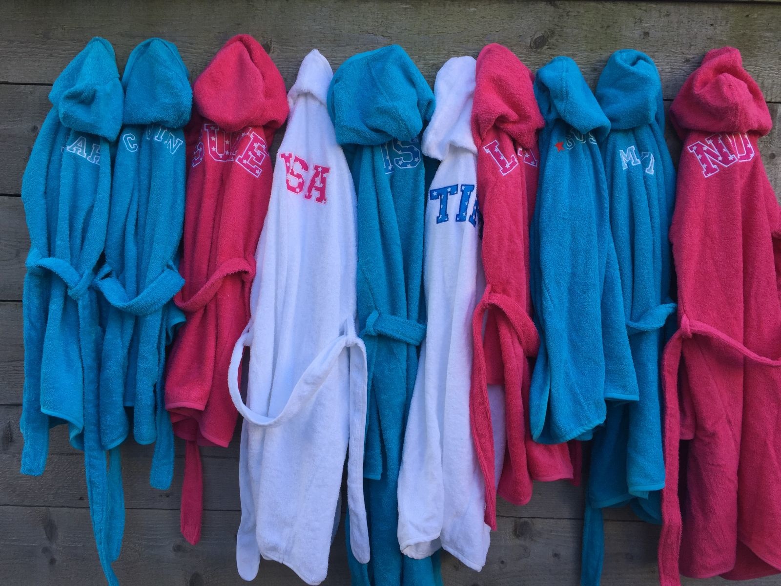 Kinderbadjas met borduring maakt ieder kind blij!