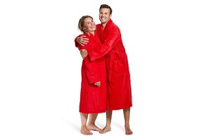 Rode velours badjas unisex met naam borduren