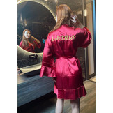 badjas satijn kort met ruffles - wijnrood