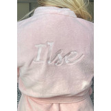 Oudroze fleece badjas kopen – zacht, elegant & comfortabel voor dames