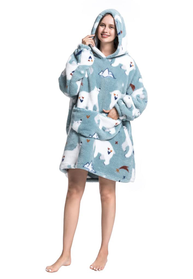 Fleece deken met capuchon - ijsberen afbeelding