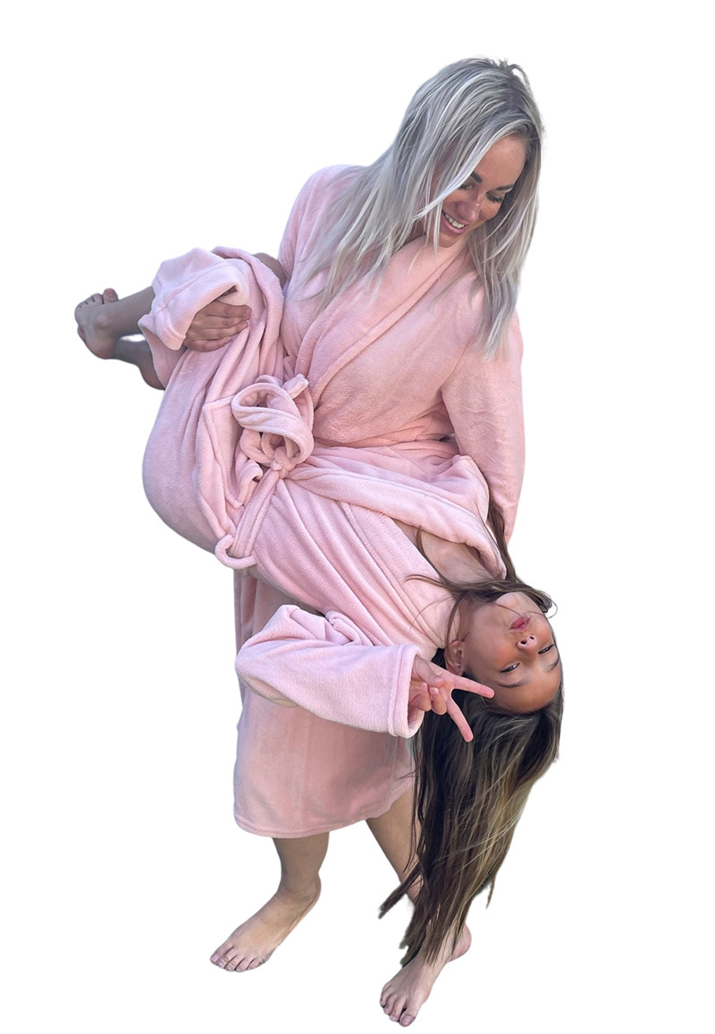 Oudroze fleece badjas kopen – zacht, elegant & comfortabel voor dames