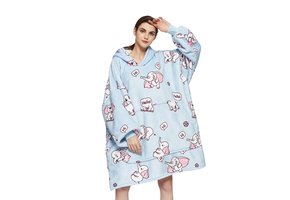 Fleece deken met mouwen & capuchon - olifant