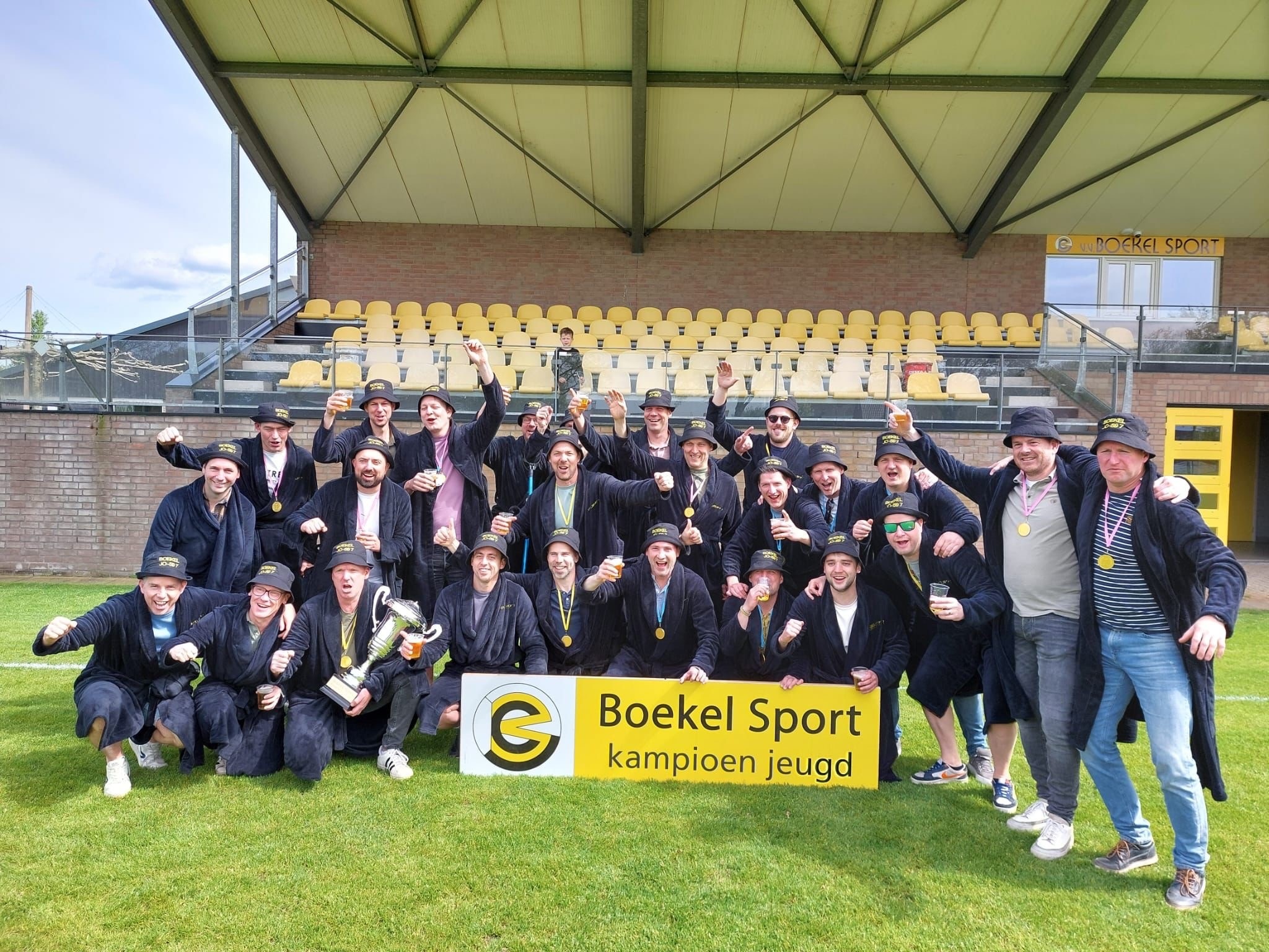 Badjas borduren voor team