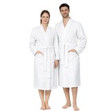 Witte lichtgewicht saunabadjas met naam borduren - wafel katoen