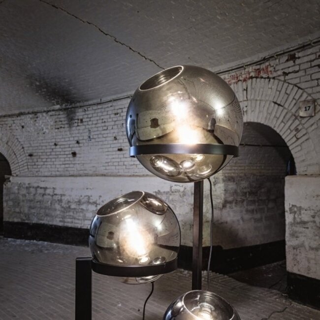 Orb floor lamp - black - 05-VL8366-3036