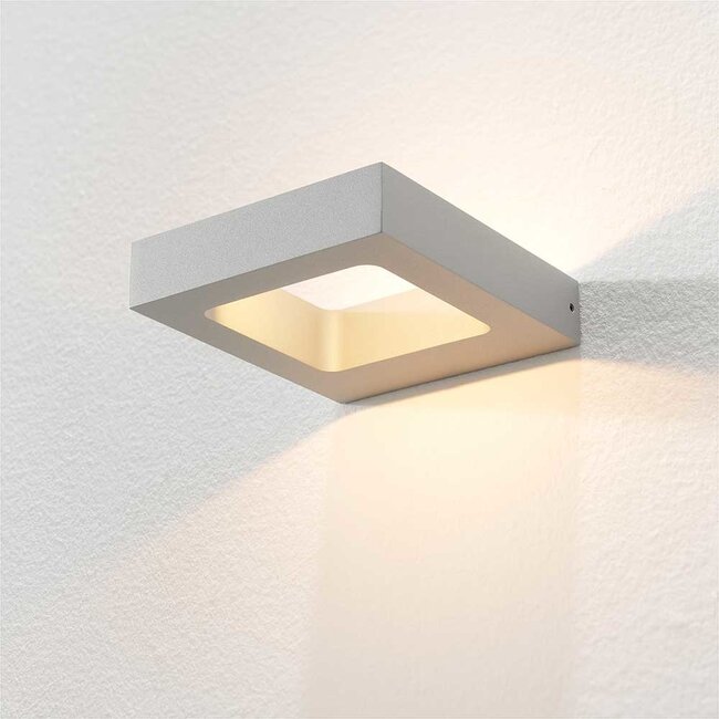 LED wall lamp IP54 CARRE