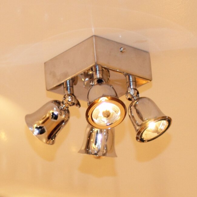 Projecteur Fleure à montage en surface sur base carrée 4L