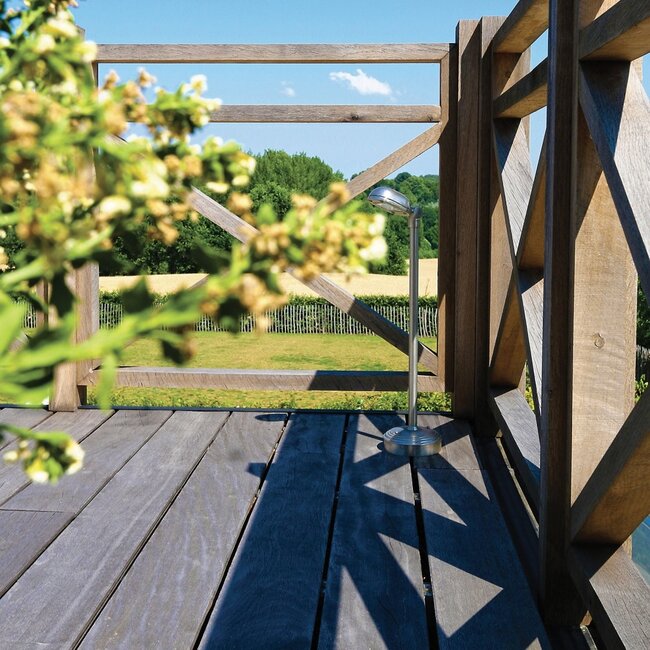 Countryside Garden Post CHARMOND ON DRIVER BASE