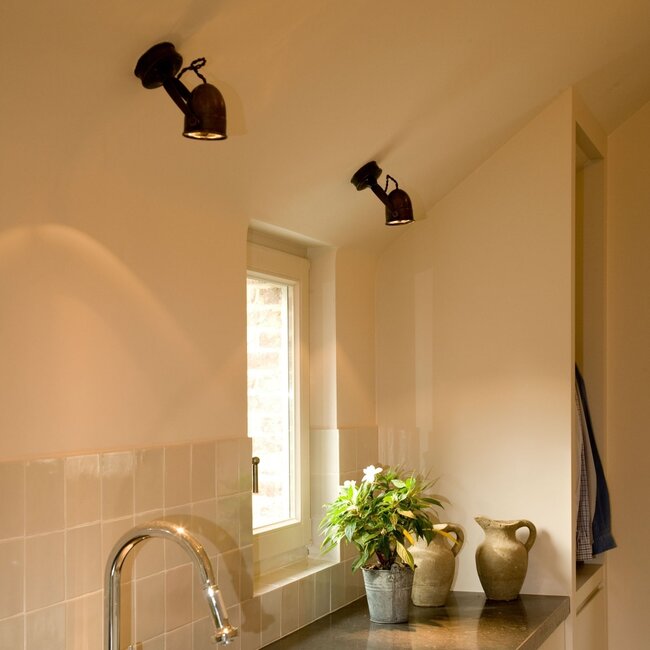 LED surface-mounted spotlight COMÈTE ON ROUND BASE