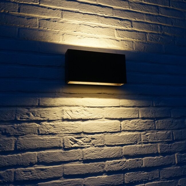 LED Wall Lamp Q-Bri Wall Outdoor