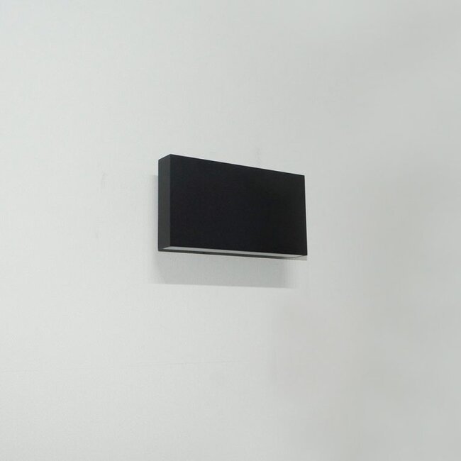 Wall lamp Box1