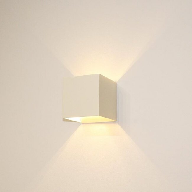 Gymm wall lamp