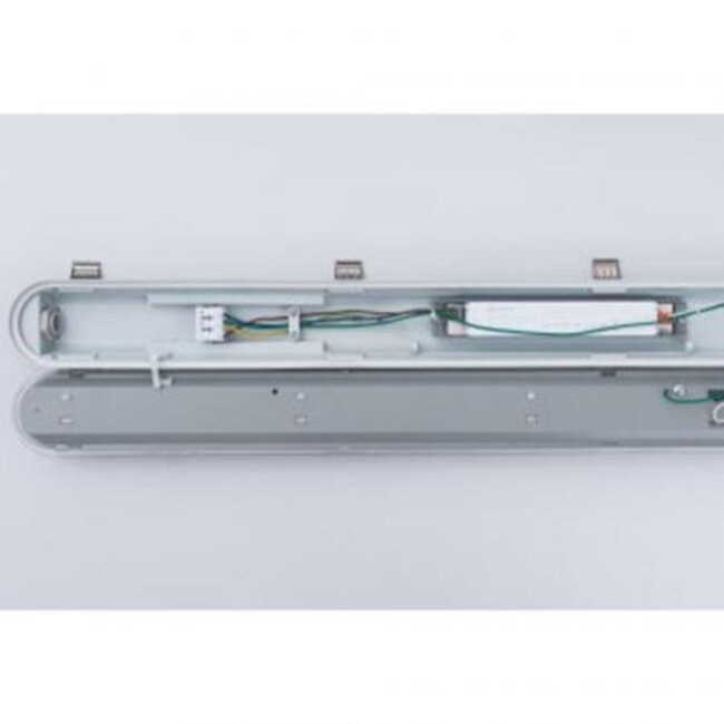 Damp Proof 1500 LED luminaire 46W IP65 4000K