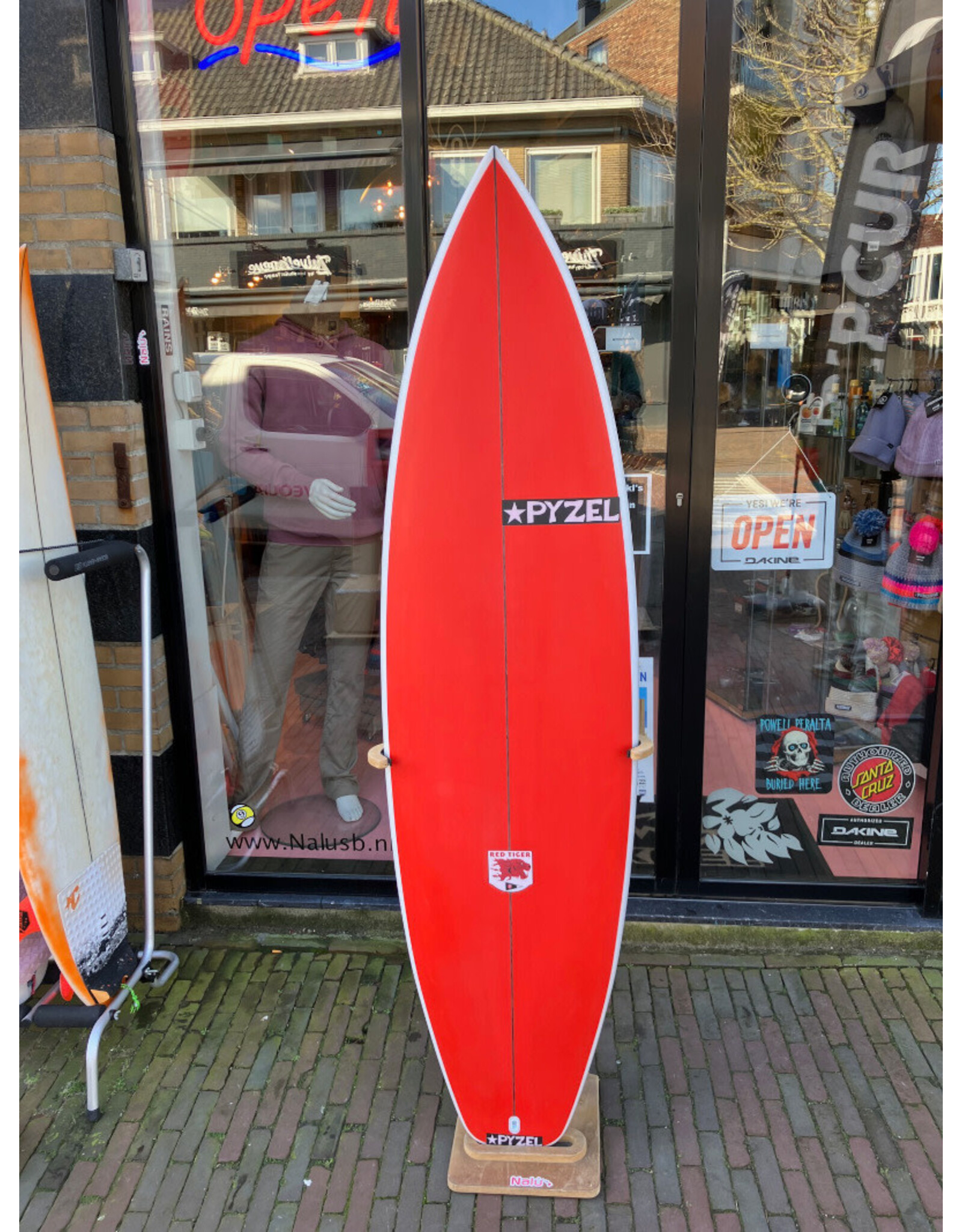 Pyzel Surfboards Pyzel 6'4" Red Tiger Futures