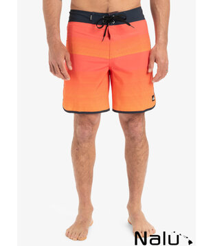 Quiksilver Surfsilk Scallop 18" Boardshort Fiery Coral Tijuana
