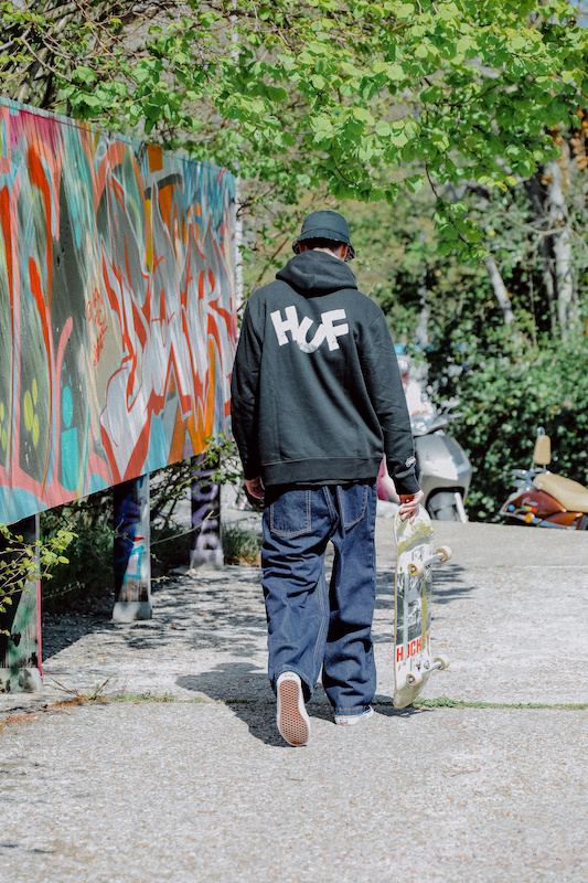 SKATESHOP.BE I CLOTHING Pants T Shirts Sweaters Skateshop.be