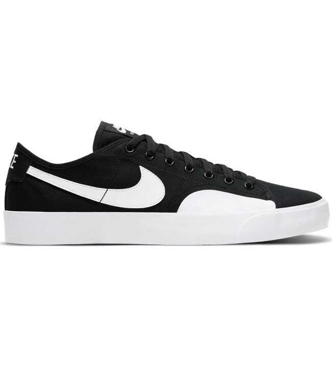 NIKE SB Blazer Court - Black/white-Black-Gum Light Brown