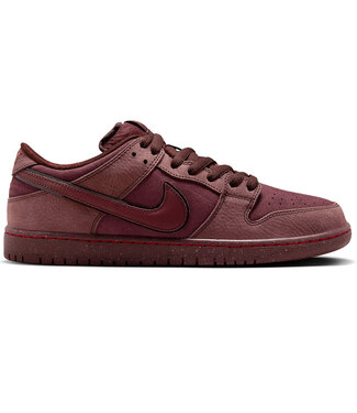 NIKE SB Dunk Low Premium City Of Love - Burgundy Crush