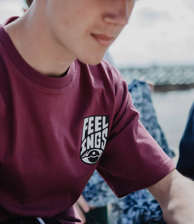FEELINGS Logo T-Shirt - Burgundy