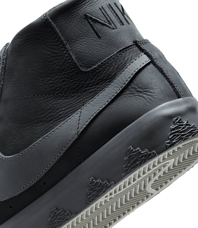 NIKE SB Blazer Mid - Di'Orr Greenwood