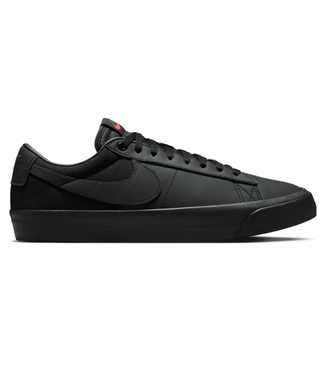 NIKE SB Blazer Low Pro Gt - Black/Black-Black-Black