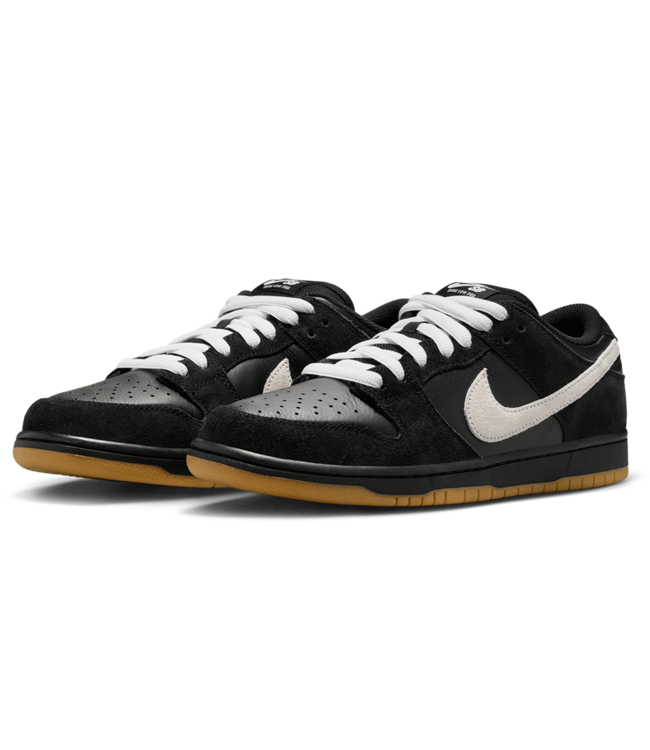 NIKE SB Dunk Low Pro - Black/White-Black-Gum Light Brown