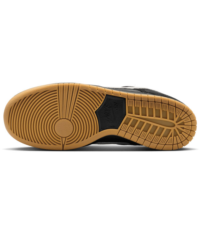 NIKE SB Dunk Low Pro - Black/White-Black-Gum Light Brown