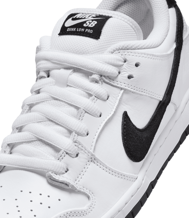 NIKE SB Dunk Low Pro - White/Black-White-Black